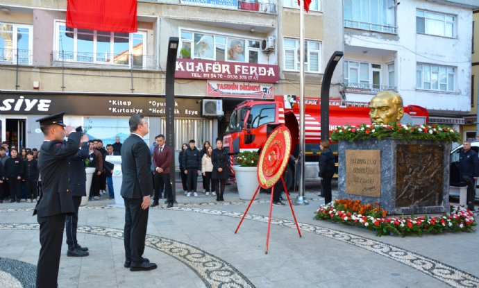 Ulu nder lmnn 86. Yilinda Saygiyla zlemle Aniyoruz